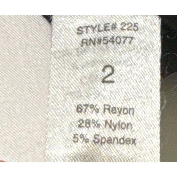 Cabi Womens Pencil Knee Lengh Straigt Classic Skirt Size 2 - Picture 4 of 4